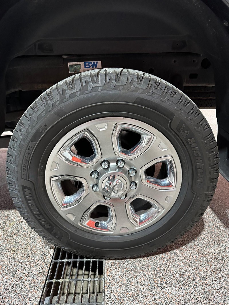 Ram 2500 Vehicle Full-screen Gallery Image 14