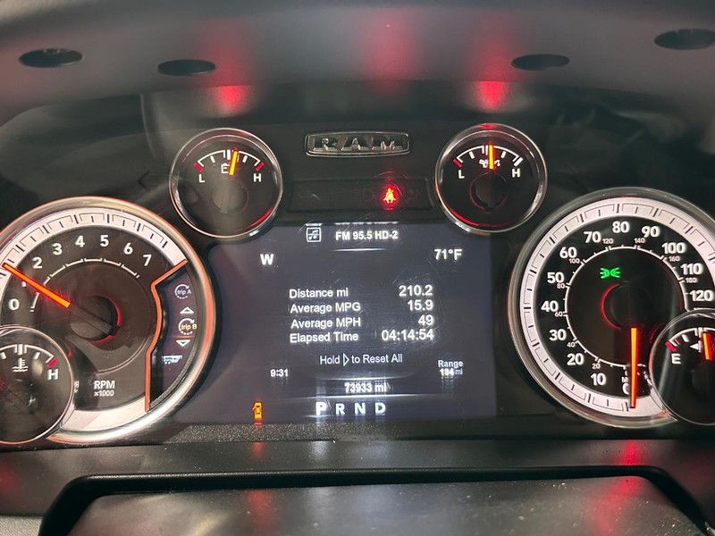 Ram 2500 Vehicle Full-screen Gallery Image 28