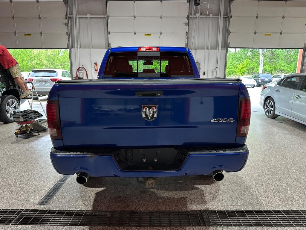 Ram 1500 Vehicle Full-screen Gallery Image 4