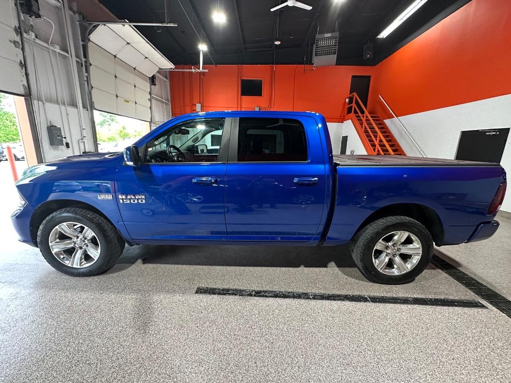 Ram 1500 Vehicle Full-screen Gallery Image 6