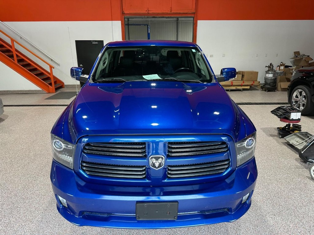 Ram 1500 Vehicle Full-screen Gallery Image 9