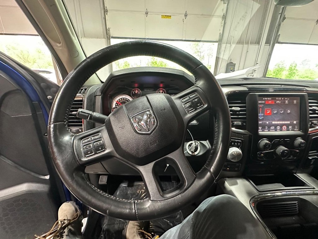 Ram 1500 Vehicle Full-screen Gallery Image 23