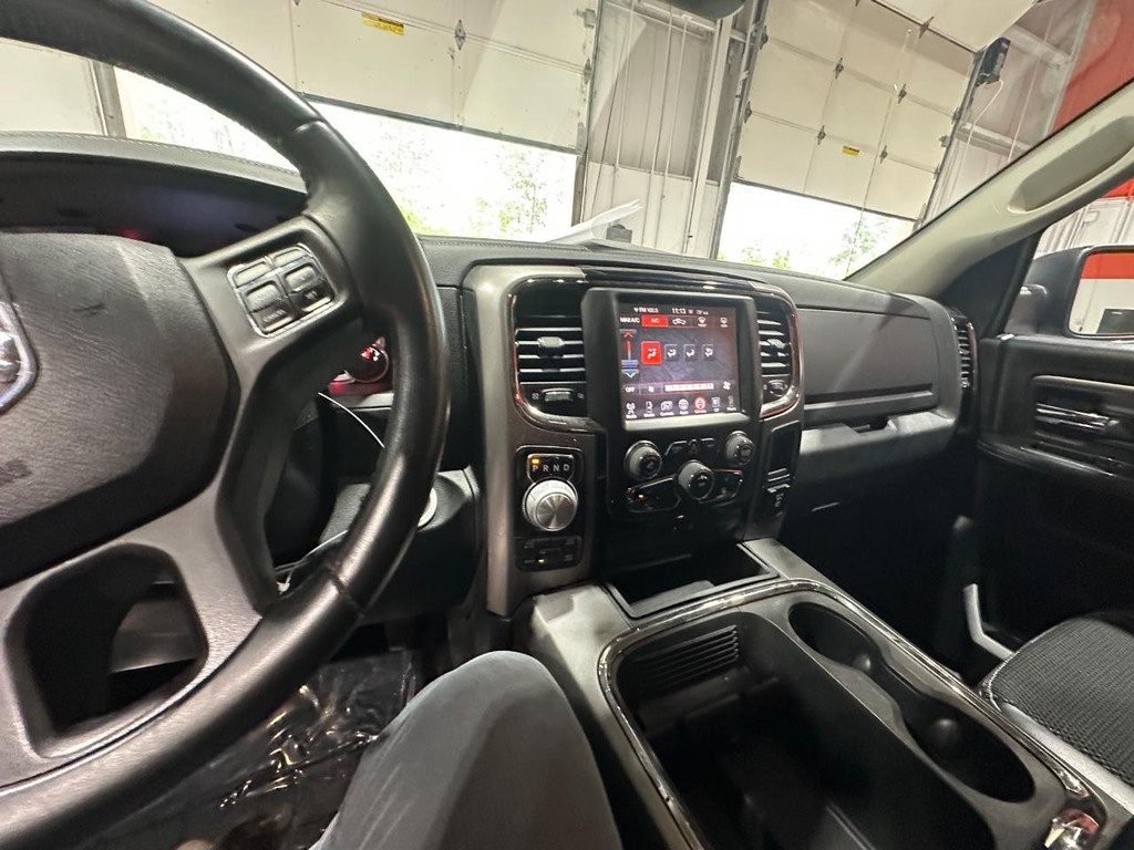 Ram 1500 Vehicle Full-screen Gallery Image 28