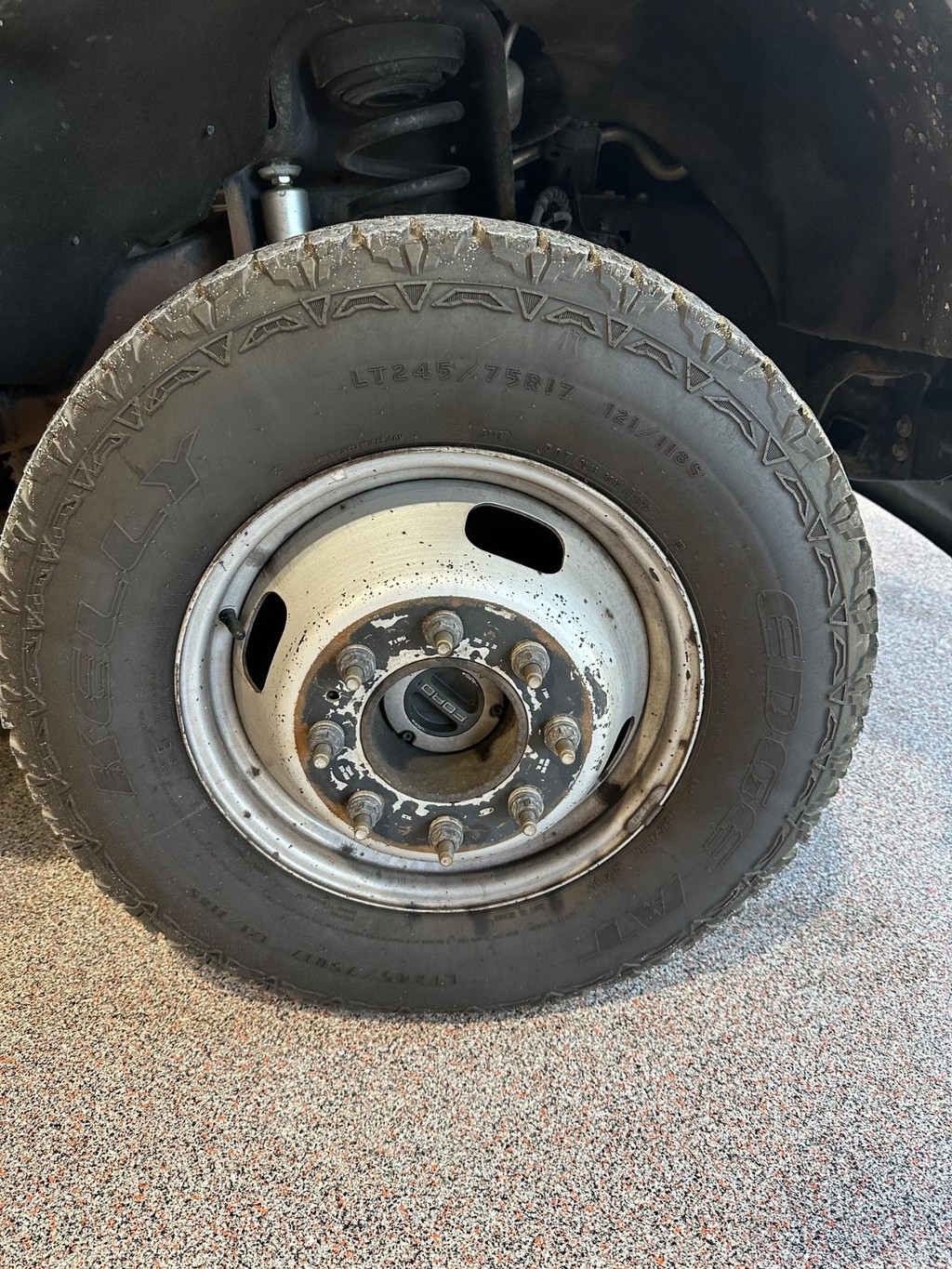 Ford Super Duty F-350 DRW Vehicle Full-screen Gallery Image 21