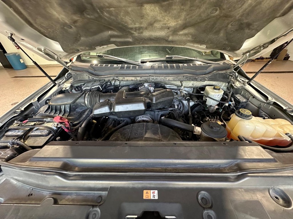 Ford Super Duty F-350 DRW Vehicle Full-screen Gallery Image 27