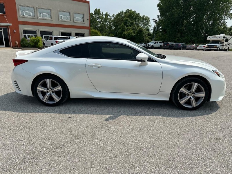 2016 Lexus RC 300 AWD photo 2