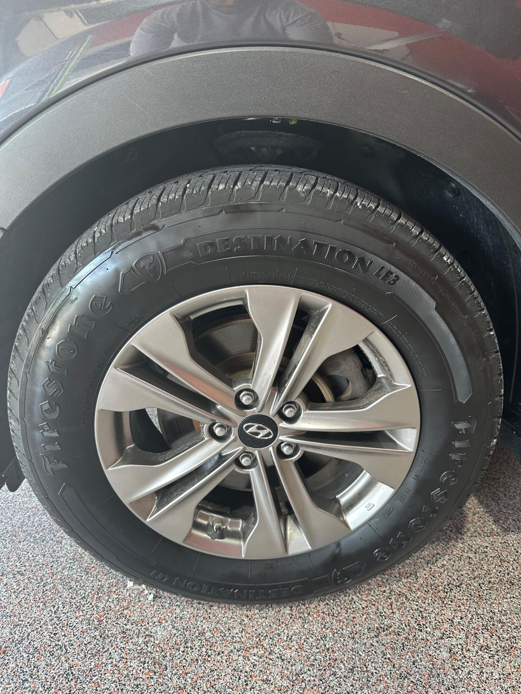 Hyundai Santa Fe Sport Vehicle Full-screen Gallery Image 8