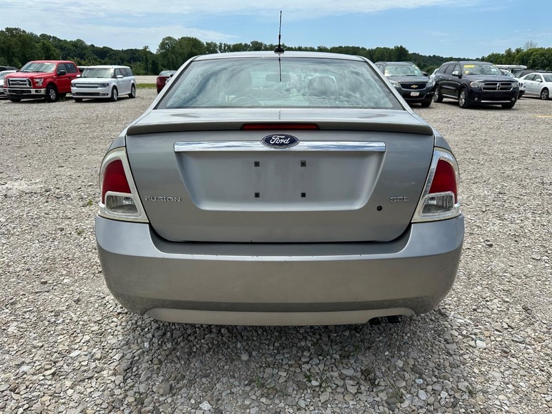 2009 Ford Fusion SEL photo 2