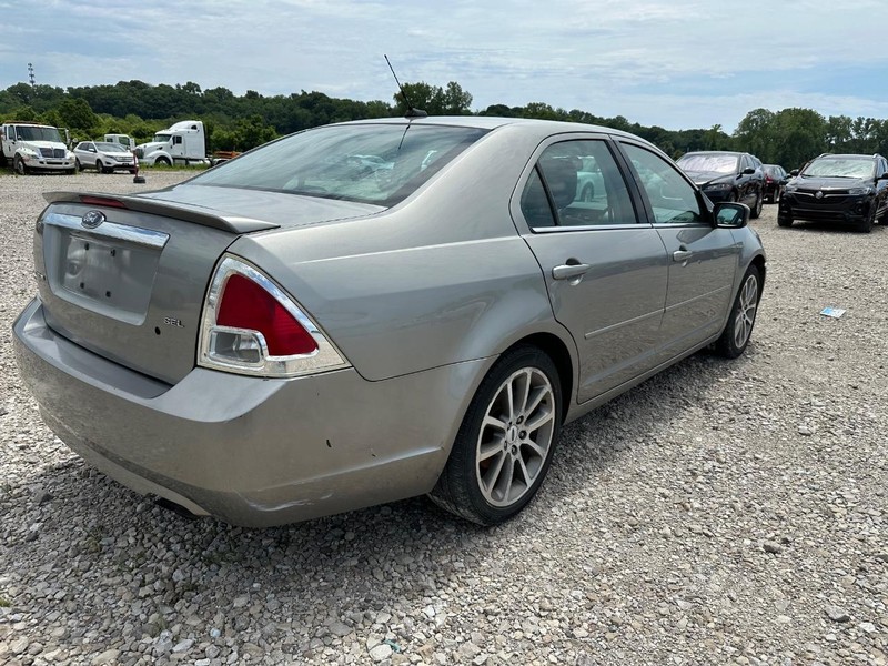2009 Ford Fusion SEL photo 3