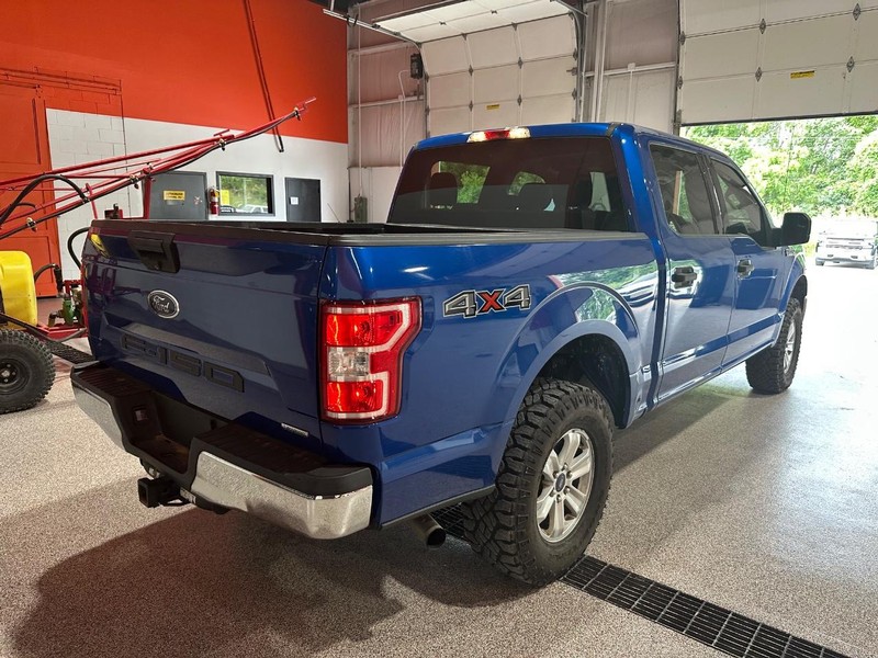 Ford F-150 Vehicle Full-screen Gallery Image 3