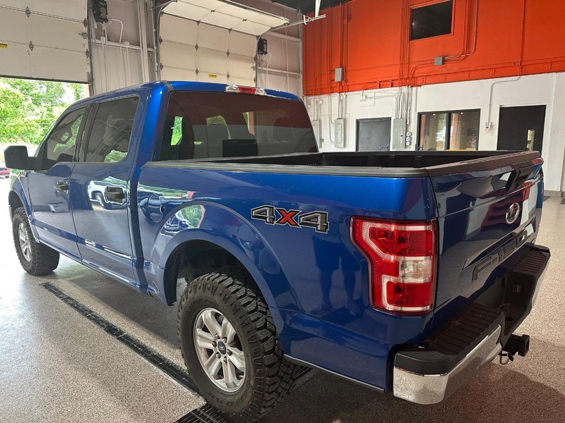 Ford F-150 Vehicle Full-screen Gallery Image 5