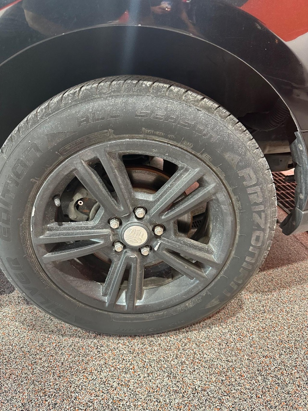 Ford Mustang Vehicle Full-screen Gallery Image 7