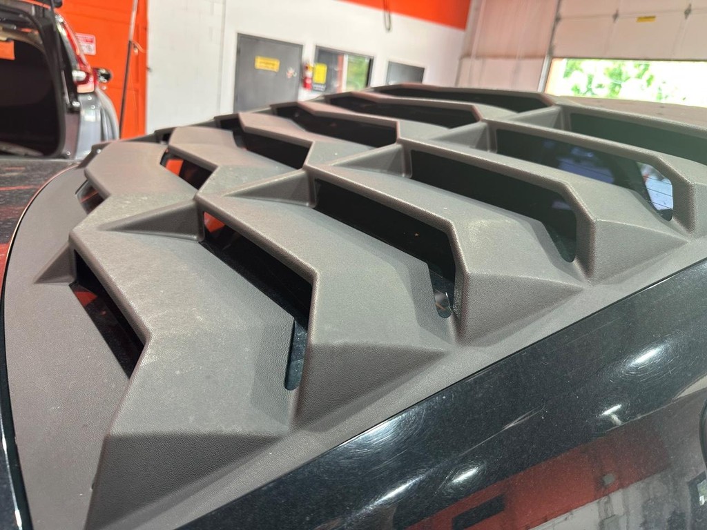 Ford Mustang Vehicle Full-screen Gallery Image 10