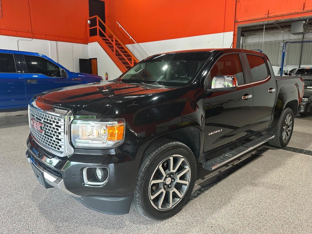 GMC Canyon Vehicle Full-screen Gallery Image 9