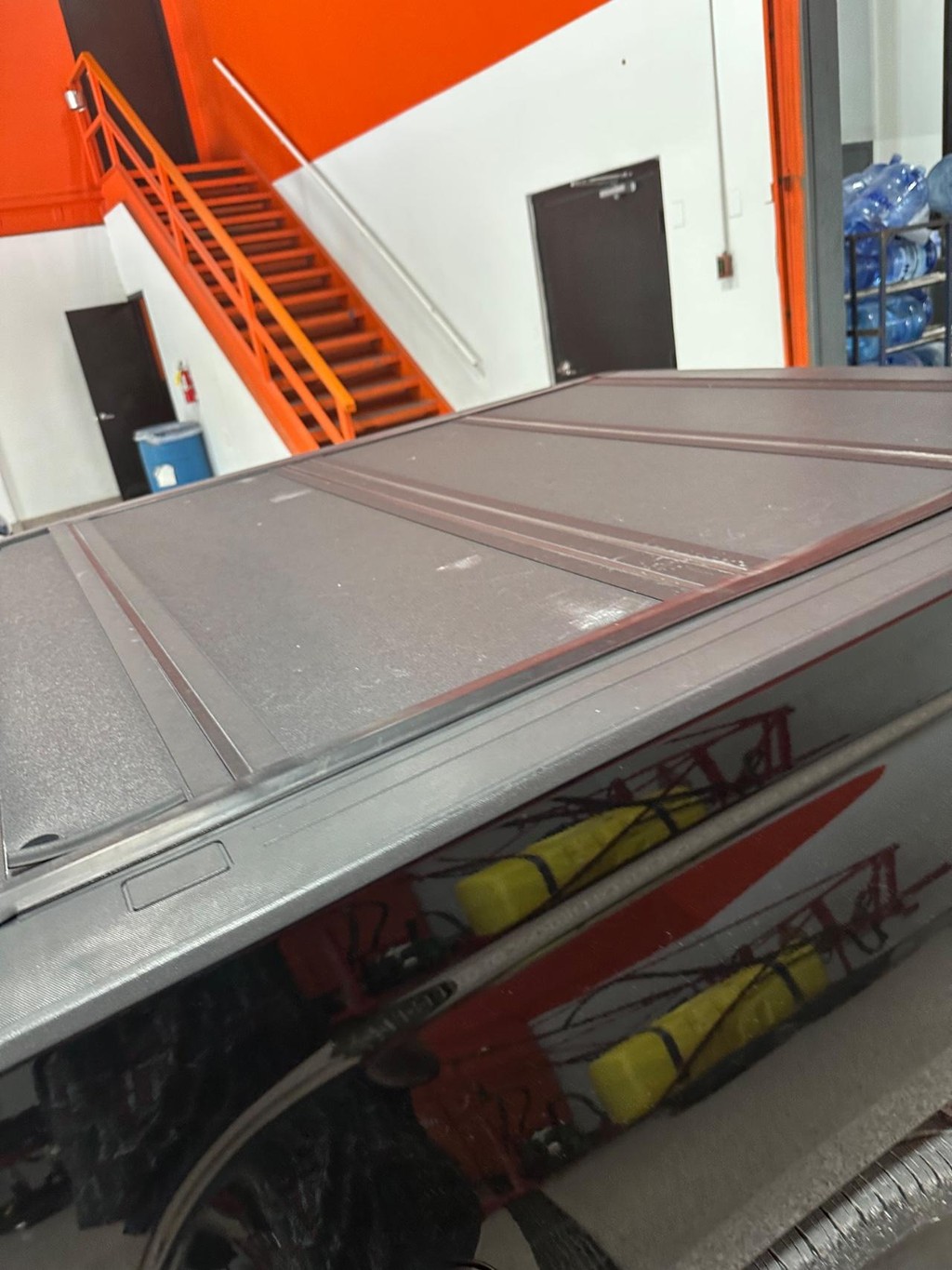 GMC Canyon Vehicle Full-screen Gallery Image 11