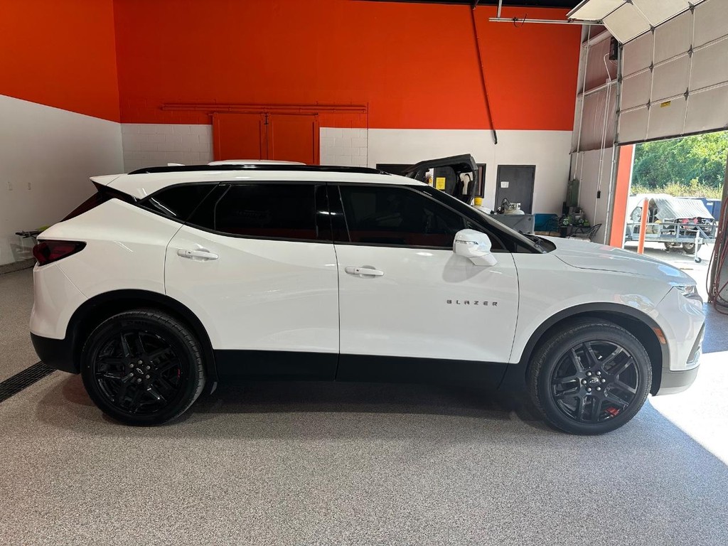 Chevrolet Blazer Vehicle Full-screen Gallery Image 04