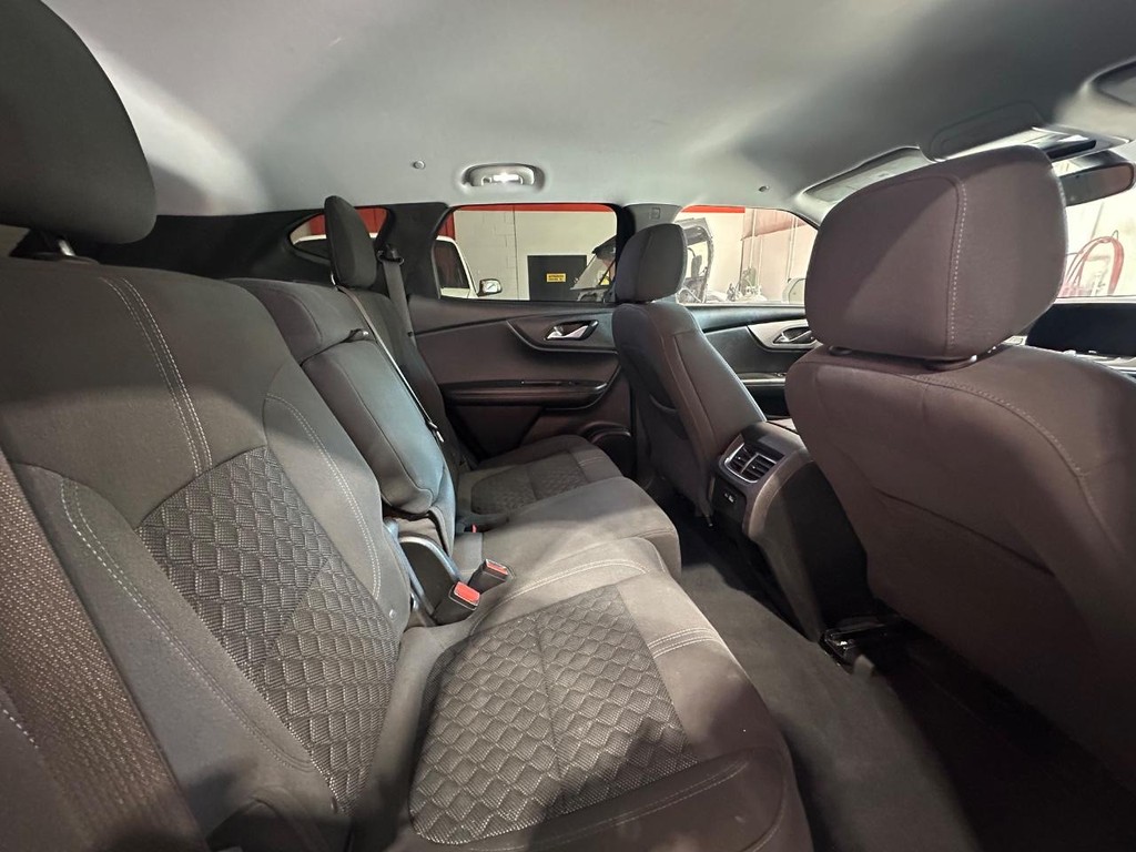 Chevrolet Blazer Vehicle Full-screen Gallery Image 15