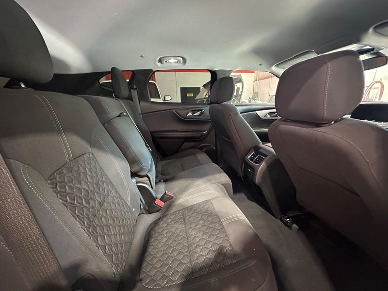 Chevrolet Blazer Vehicle Full-screen Gallery Image 15