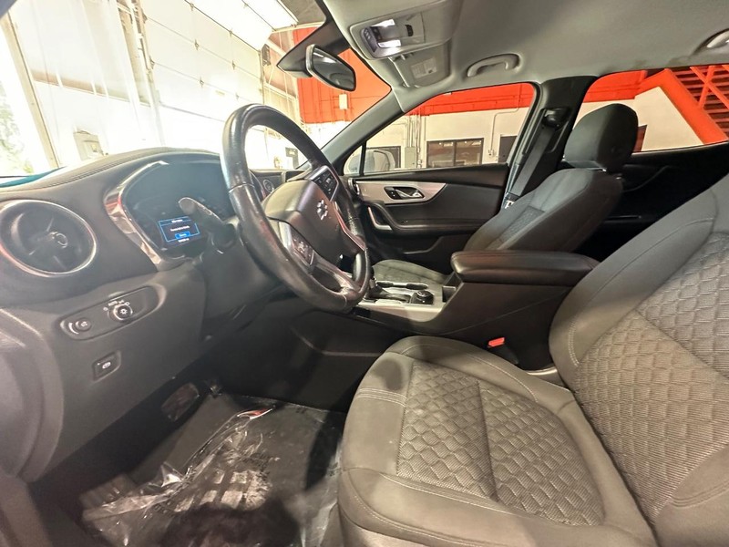 Chevrolet Blazer Vehicle Full-screen Gallery Image 18