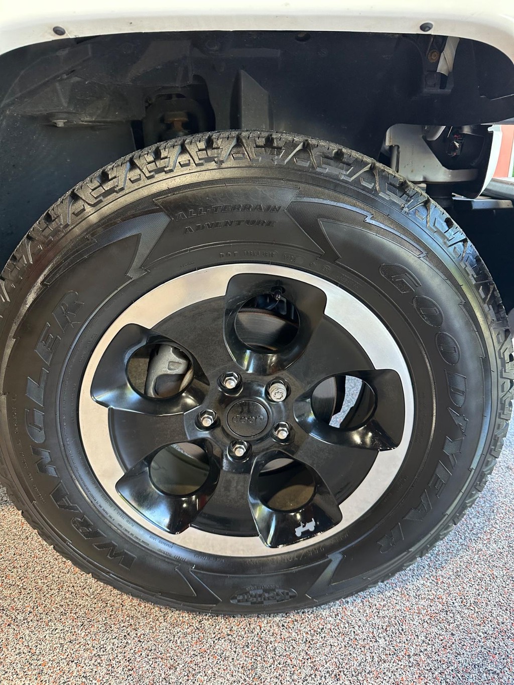 Jeep Wrangler Unlimited Vehicle Full-screen Gallery Image 17