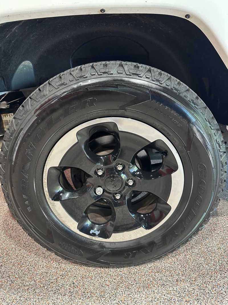 Jeep Wrangler Unlimited Vehicle Full-screen Gallery Image 18