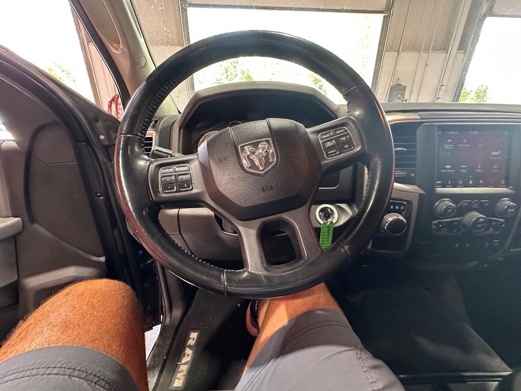 Ram 1500 Vehicle Full-screen Gallery Image 43