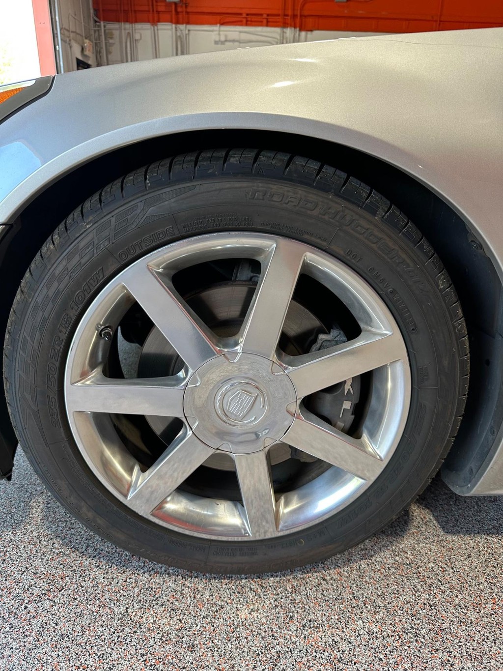 Cadillac XLR Vehicle Full-screen Gallery Image 7