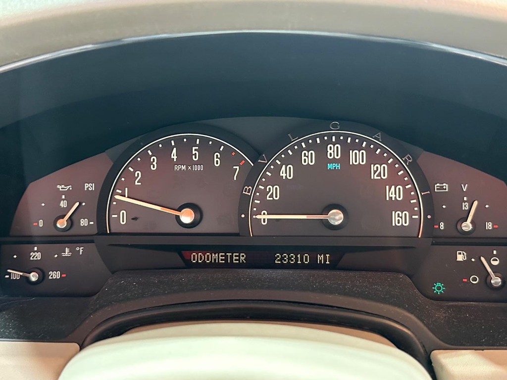 Cadillac XLR Vehicle Full-screen Gallery Image 25