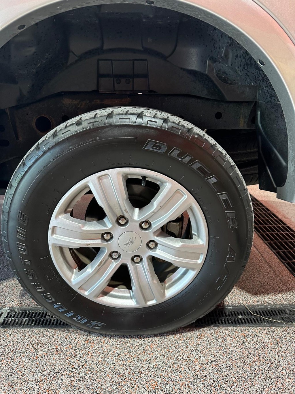 Ford Ranger Vehicle Full-screen Gallery Image 11