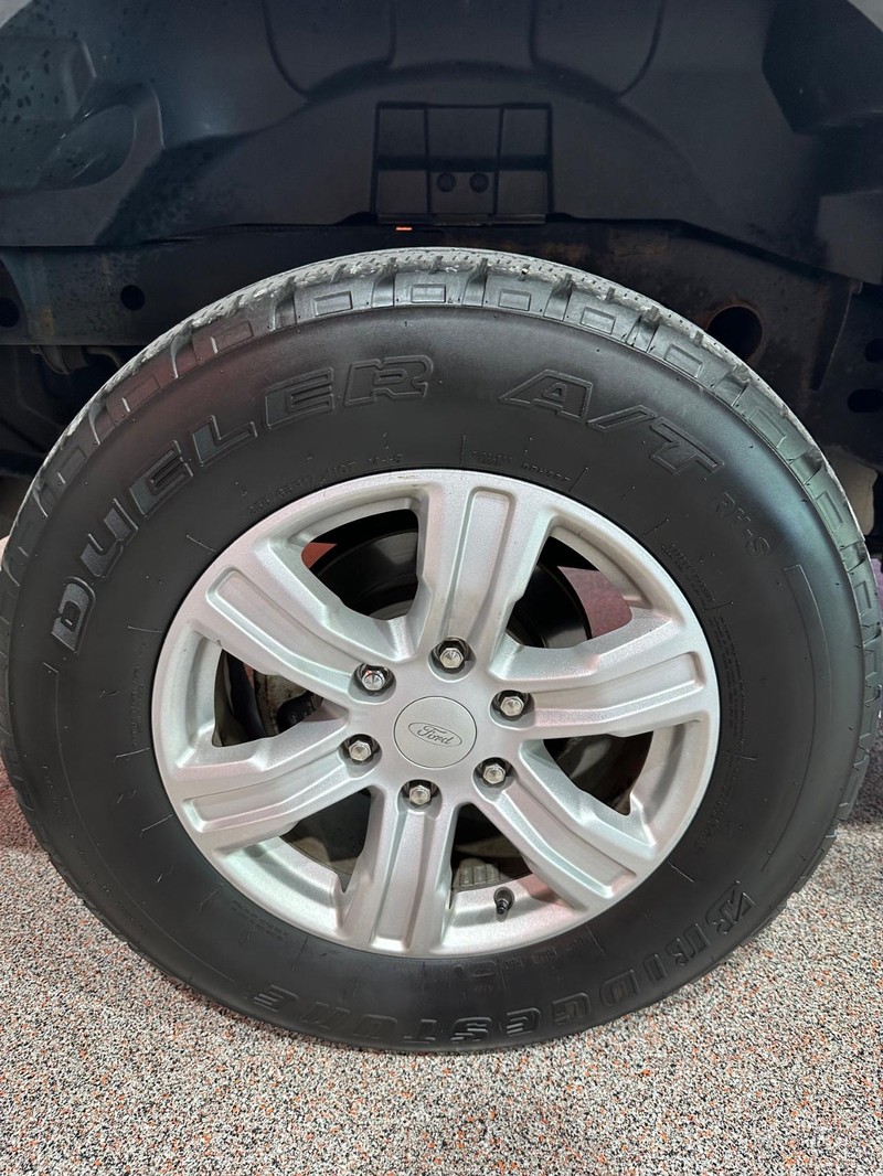 Ford Ranger Vehicle Full-screen Gallery Image 14