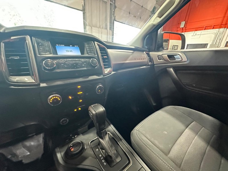 Ford Ranger Vehicle Full-screen Gallery Image 16