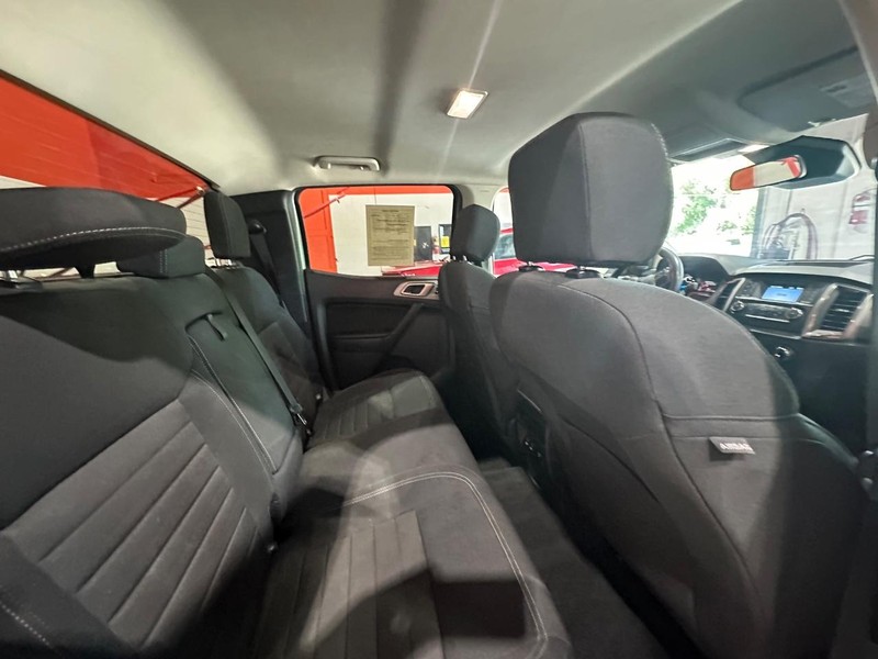 Ford Ranger Vehicle Full-screen Gallery Image 17