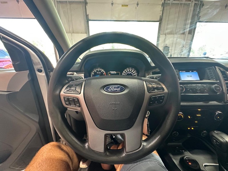 Ford Ranger Vehicle Full-screen Gallery Image 22