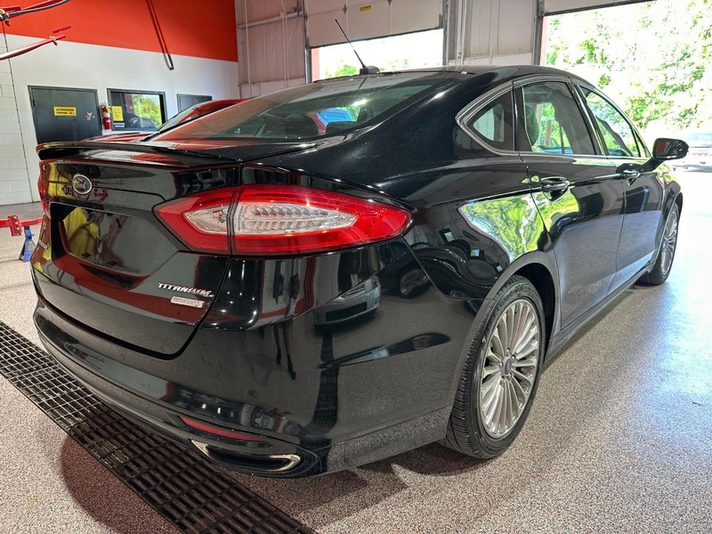 2016 Ford Fusion Titanium photo 3