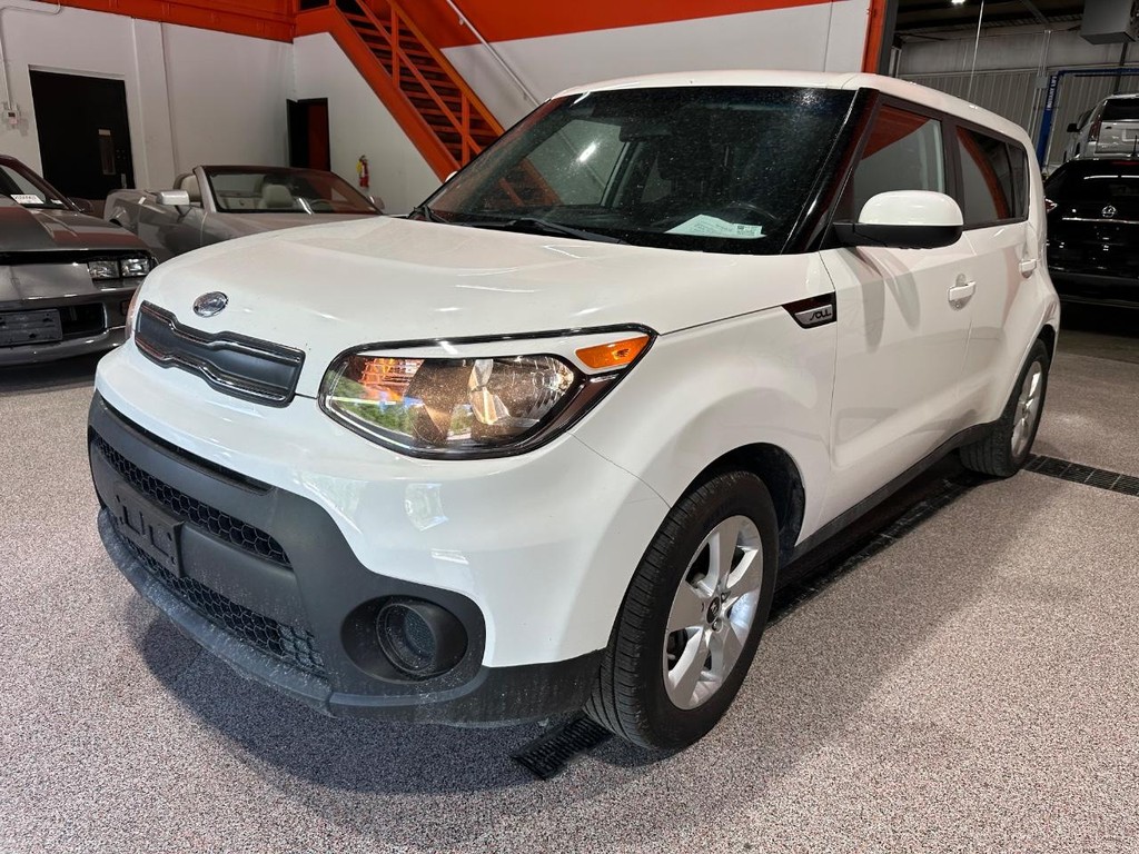 Kia Soul Vehicle Full-screen Gallery Image 7