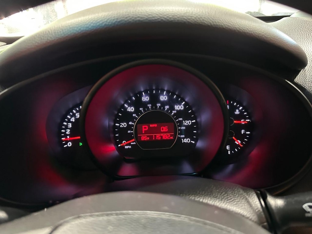 Kia Soul Vehicle Full-screen Gallery Image 19