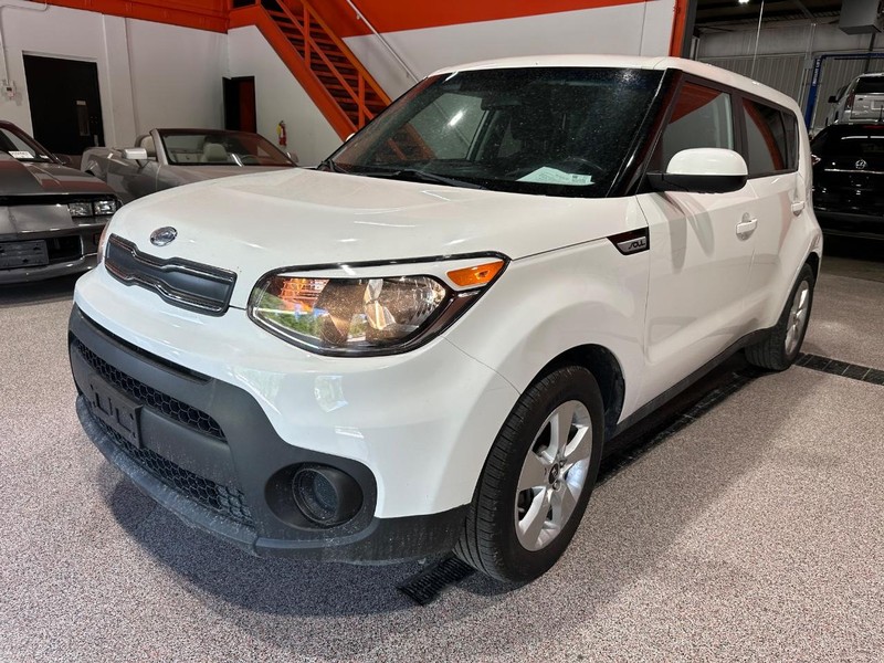 Kia Soul Vehicle Full-screen Gallery Image 7