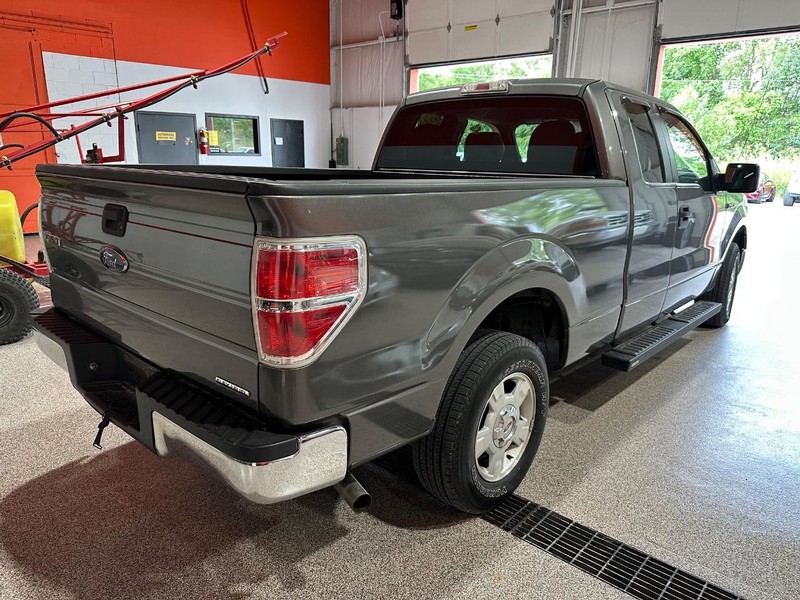 2013 Ford F-150 XLT photo 4