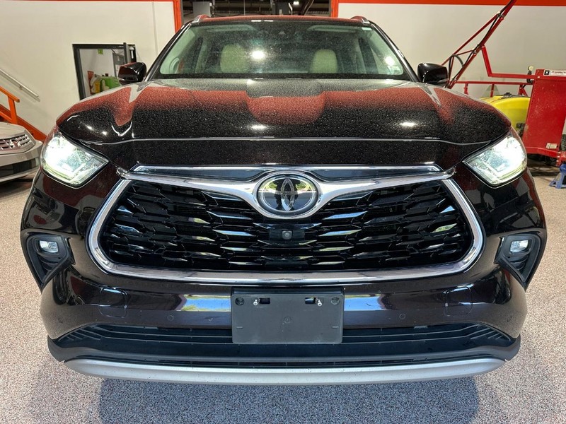 2020 Toyota Highlander Platinum photo 4