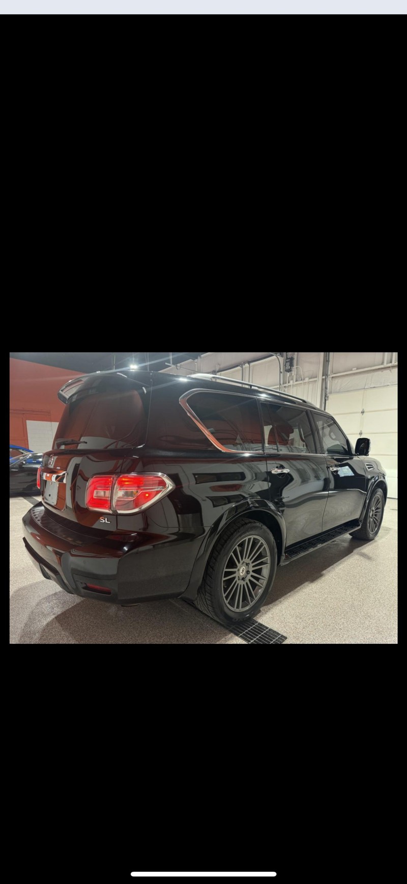 Nissan Armada Vehicle Full-screen Gallery Image 8