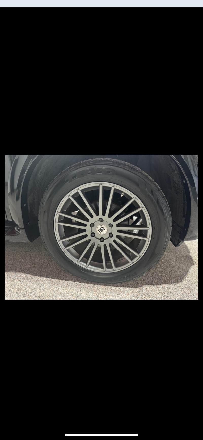 Nissan Armada Vehicle Full-screen Gallery Image 11