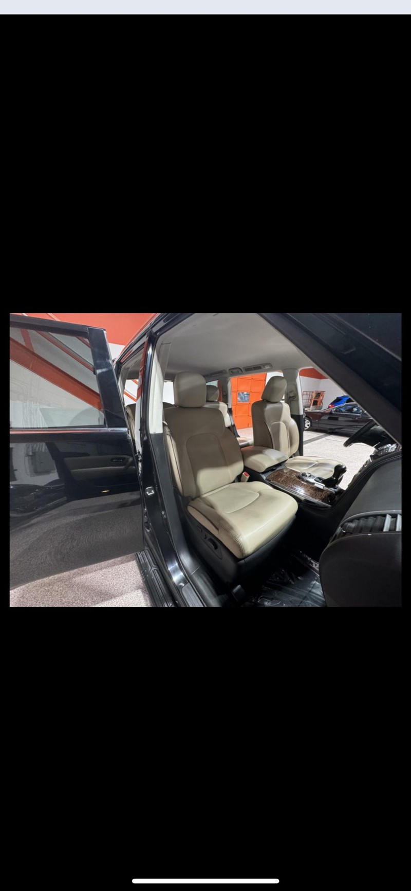 Nissan Armada Vehicle Full-screen Gallery Image 16