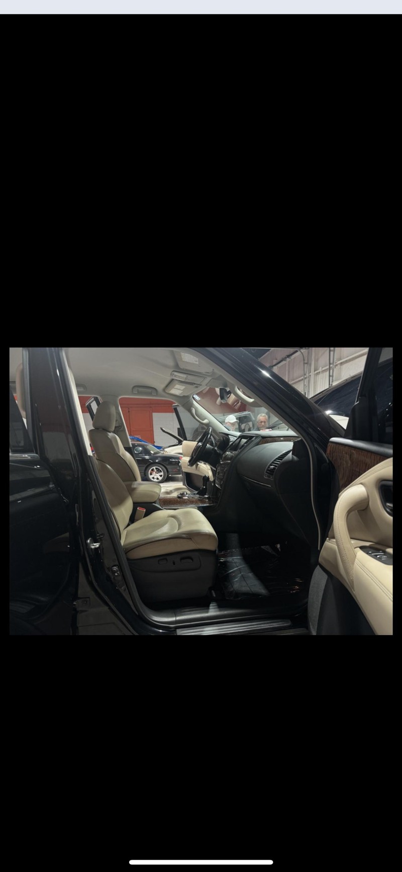 Nissan Armada Vehicle Full-screen Gallery Image 17