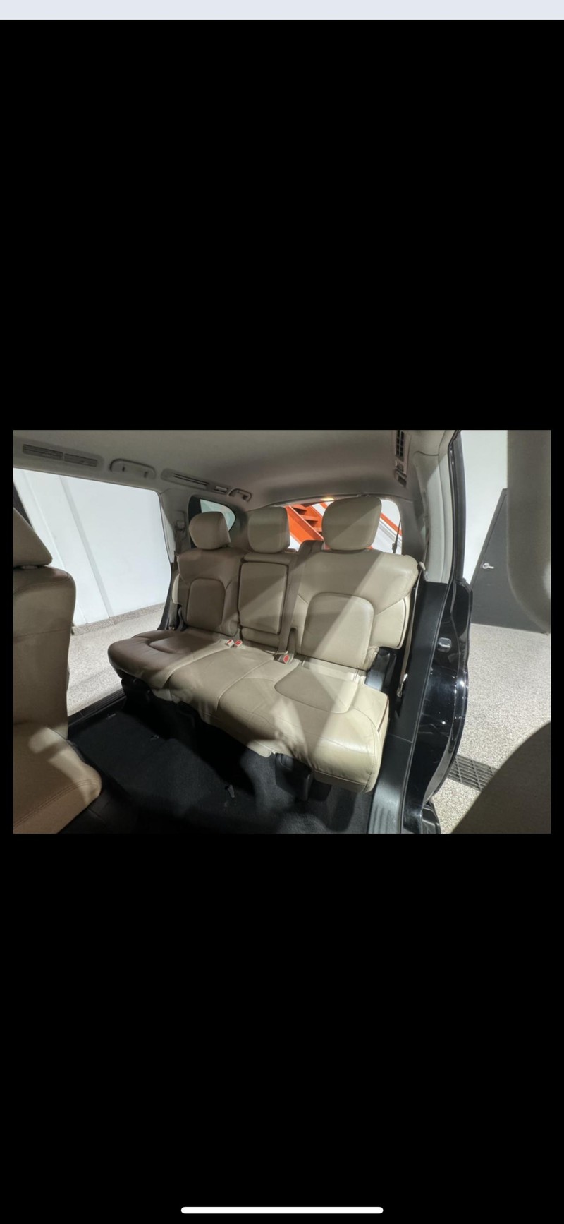 Nissan Armada Vehicle Full-screen Gallery Image 19