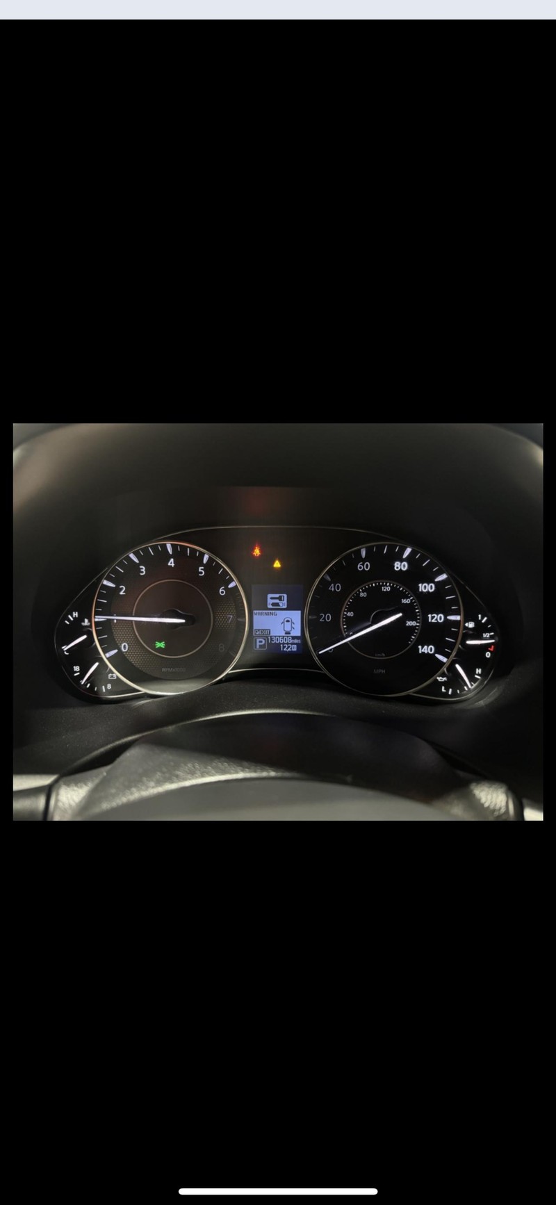 Nissan Armada Vehicle Full-screen Gallery Image 30