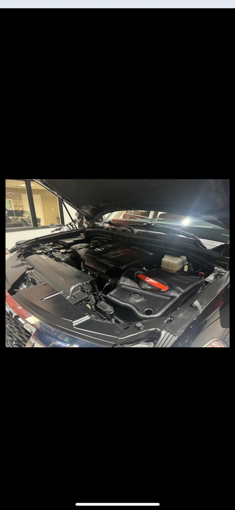 Nissan Armada Vehicle Full-screen Gallery Image 35