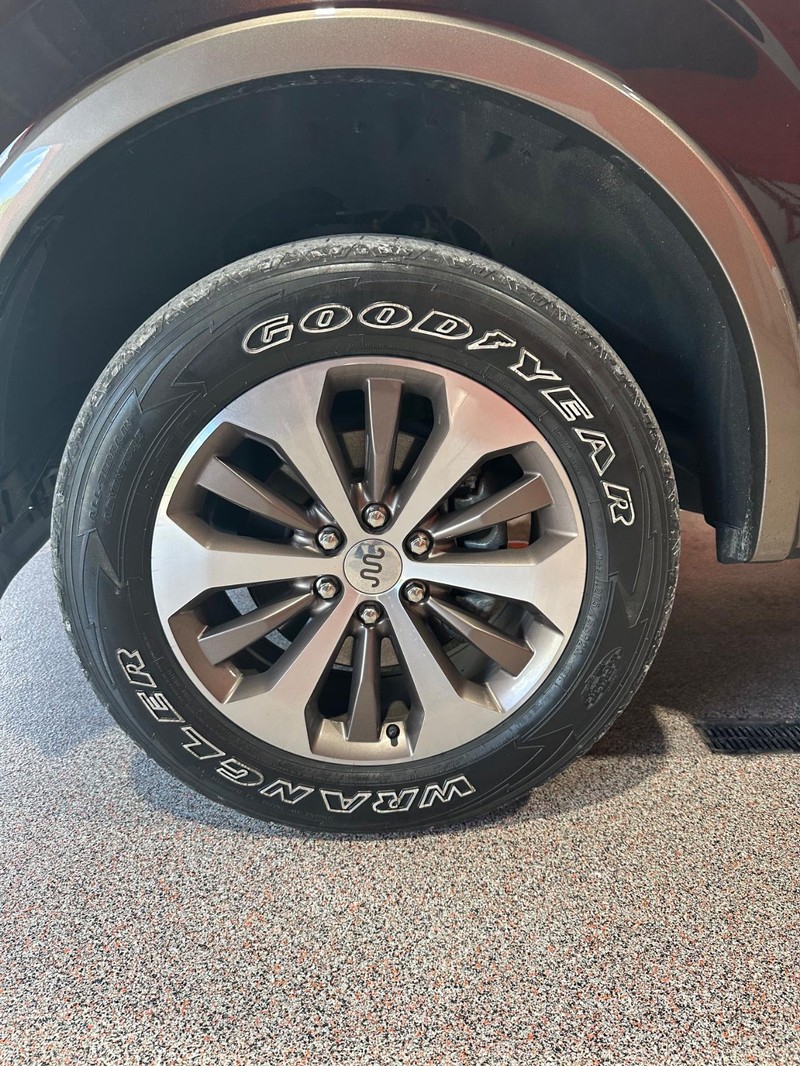 2019 Ford F-150 King Ranch photo 8