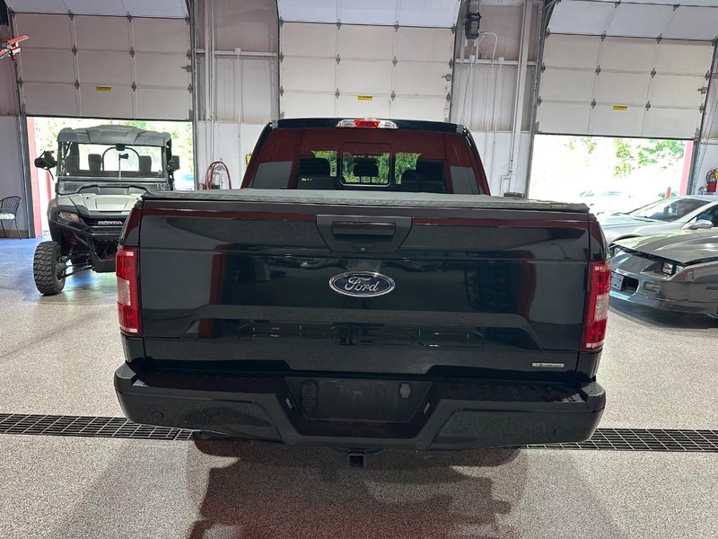 2018 Ford F-150 XLT photo 2