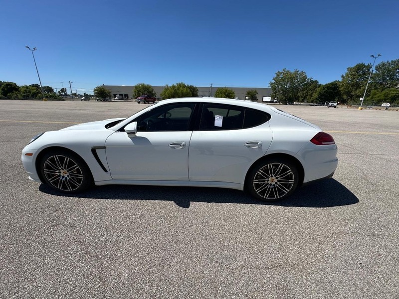 2015 Porsche Panamera Turbo photo 6