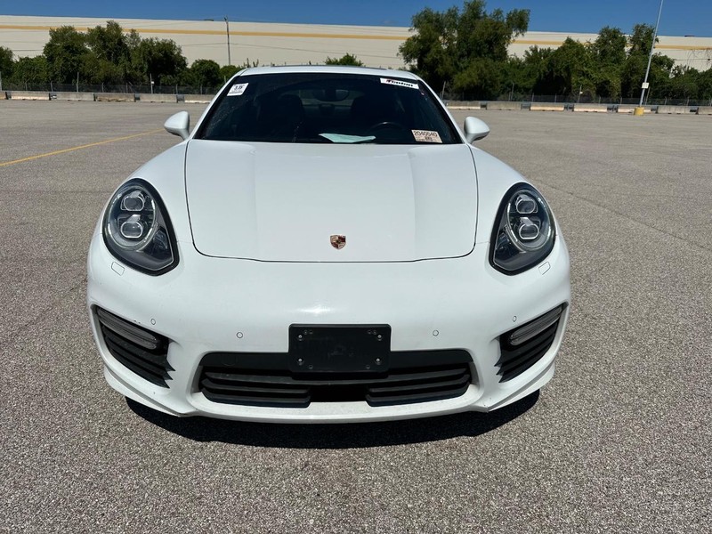 2015 Porsche Panamera Turbo photo 10